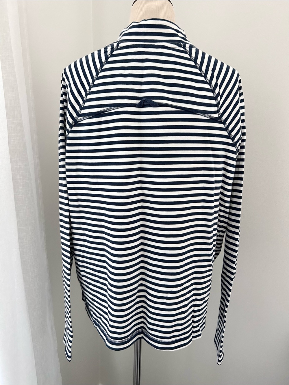 ☀️NEW Free People Movement Restoration Yarn Dye Navy & White Stripe Layer. Small - Picture 10 of 16
